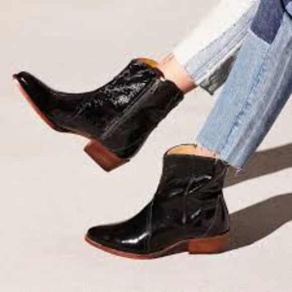 Free People New Frontier Western Boots Black Patent Leather Size 7.5 NEW - Picture 1 of 7